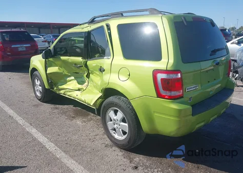 2011 Ford Escape Xlt z USA, uszkodzony, nr VIN 1FMCU0DG4BKB52861